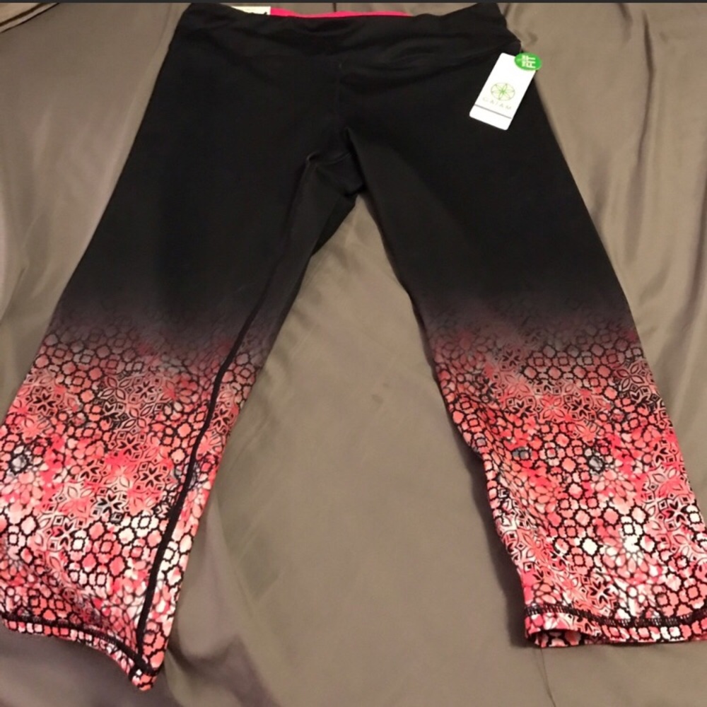 Women’s brand new workout Capris